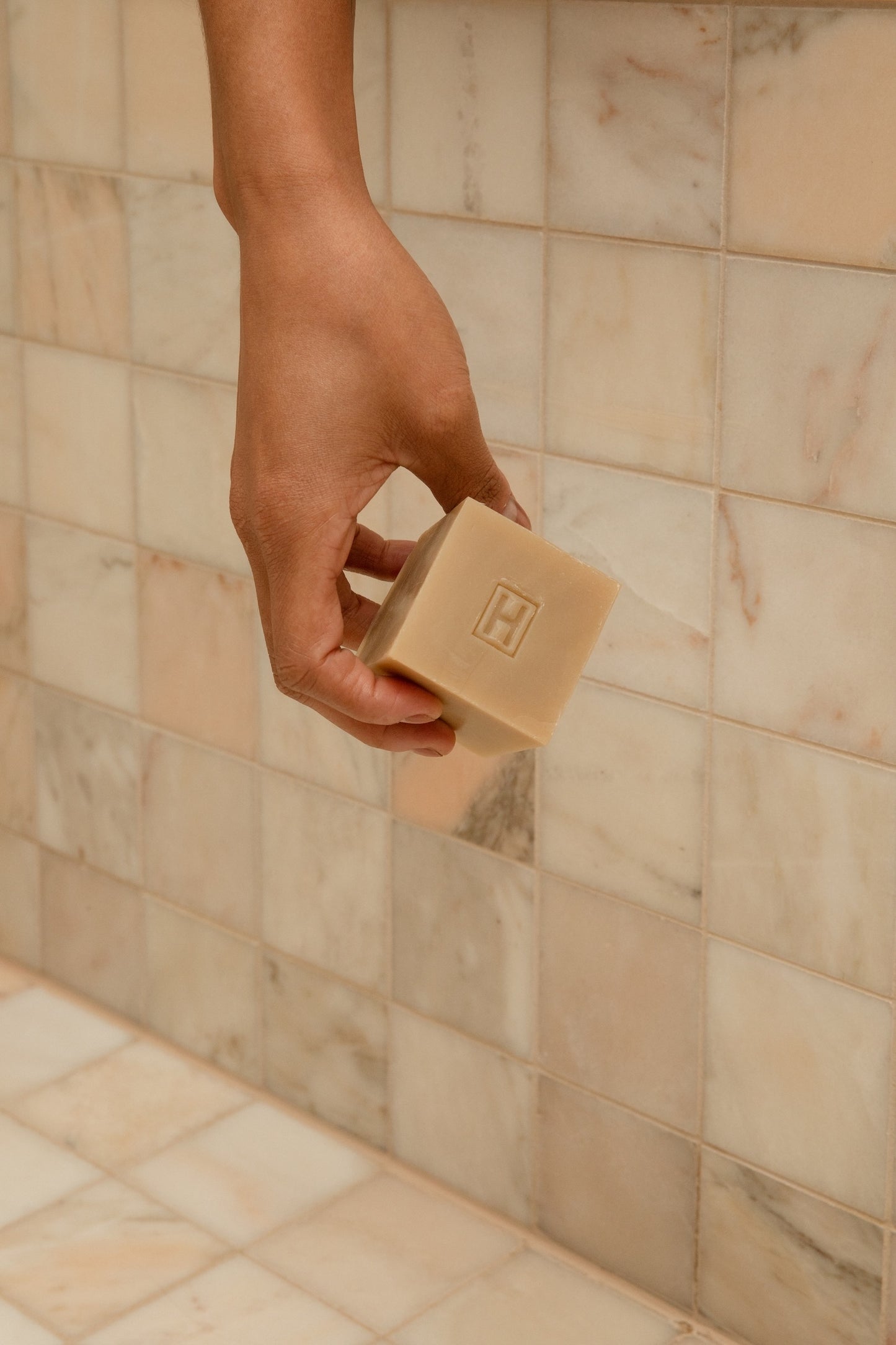 MIEL Cleansing Body Bar