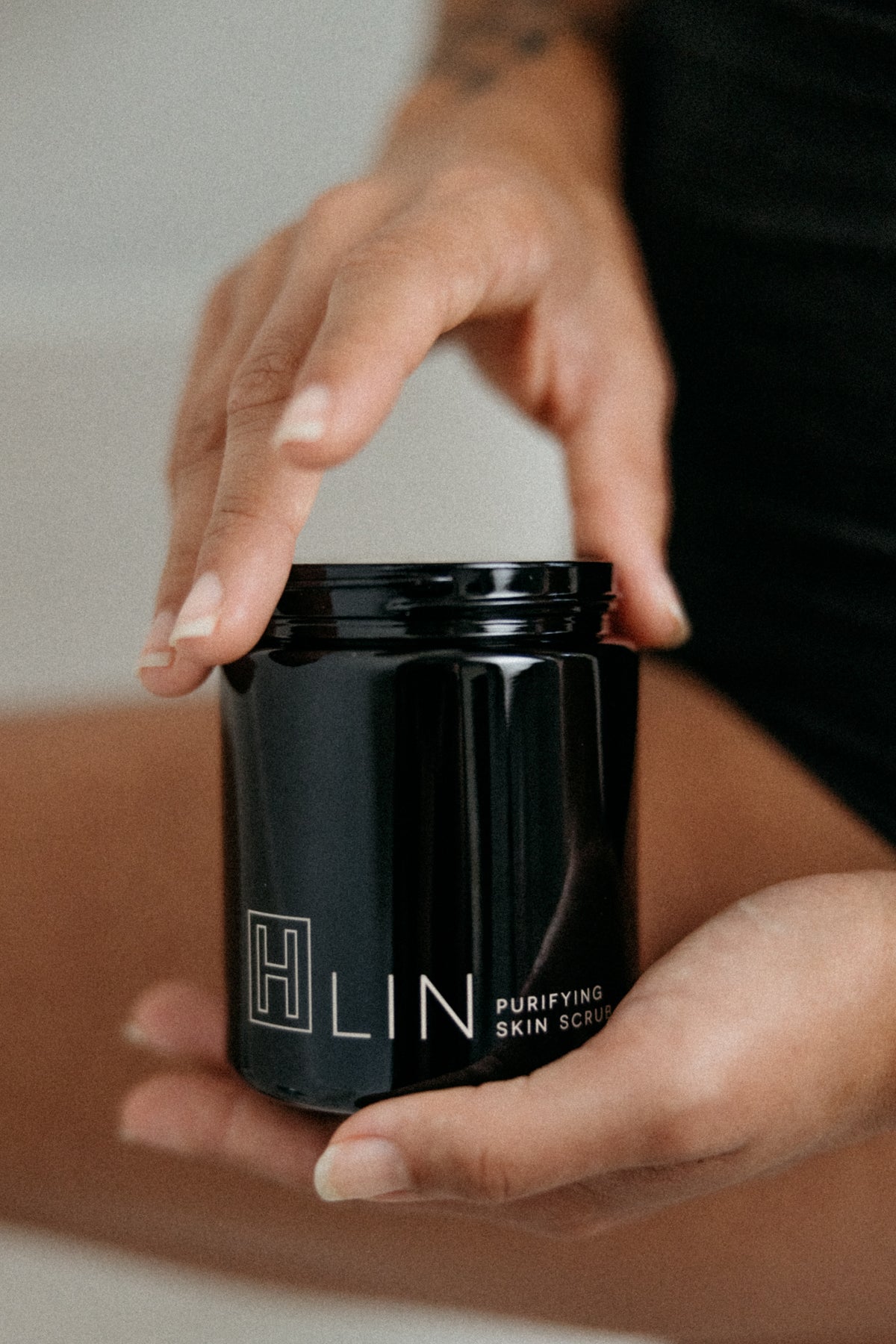 LIN Purifying Body Scrub